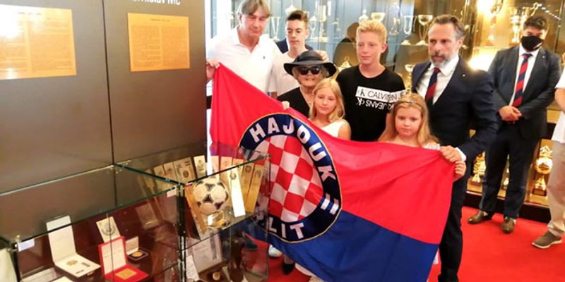 IVIĆ DOBIO VITRINU NA POLJUDU Emotivno je bilo u Trofejnoj sali