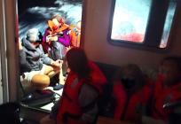 Nevrijeme kod Hvara: Spašeno 12 osoba s nasukane jedrilice, među njima šestero djece