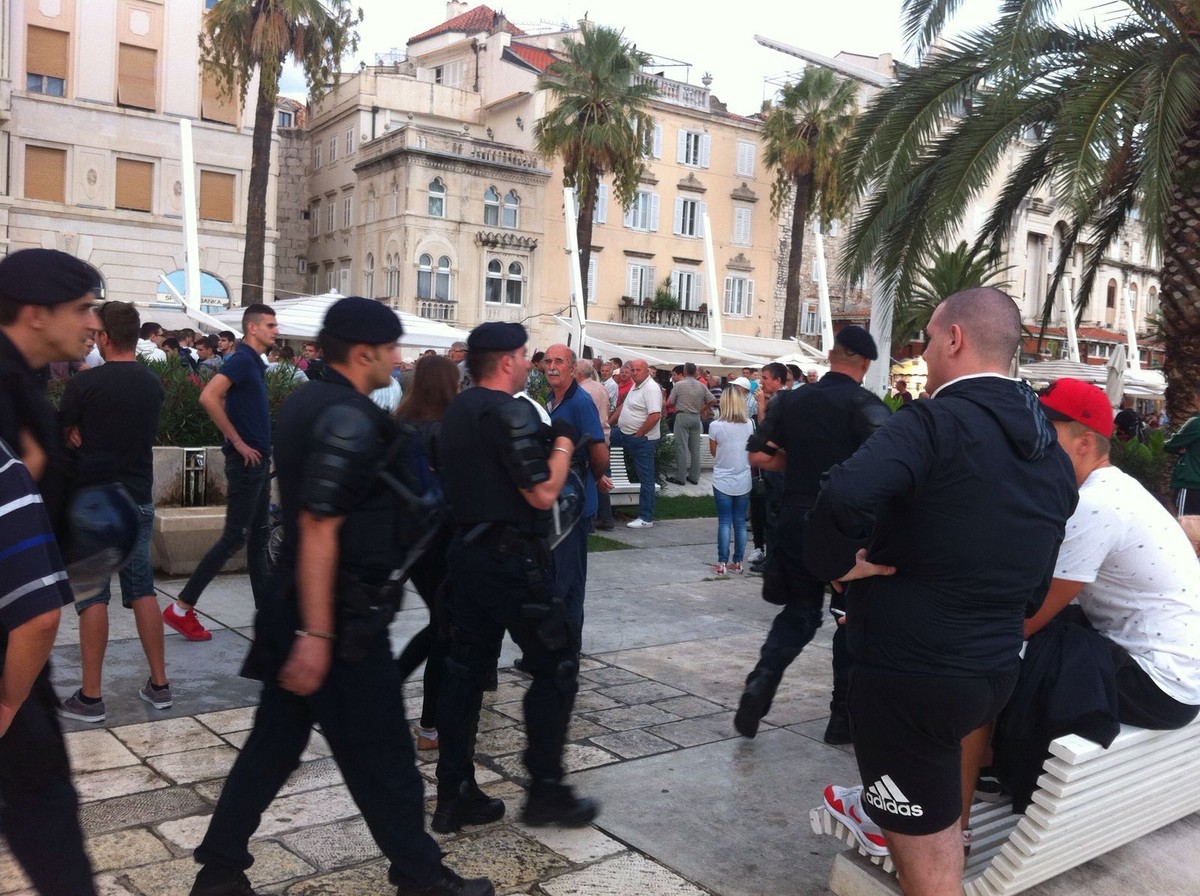 Završio HDZ-ov skup na Rivi na koji je došla i Torcida, pročitajte što se govorilo, pjevalo i vikalo