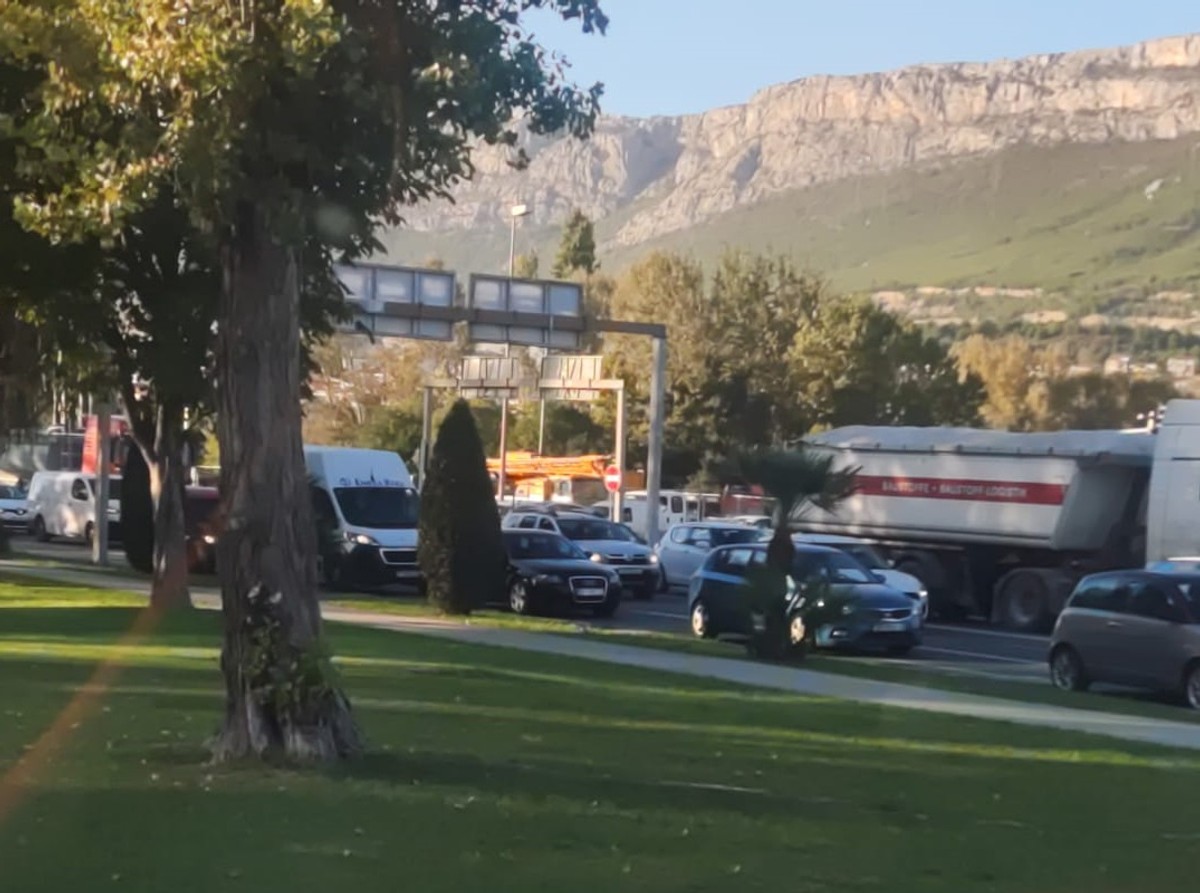 Kaos na solinskoj Širini