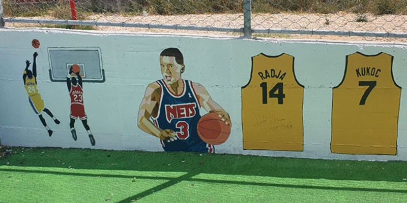 U DRUŠTVU KUKOČA I RAĐE: Dražen Petrović dobio mural u Splitu!