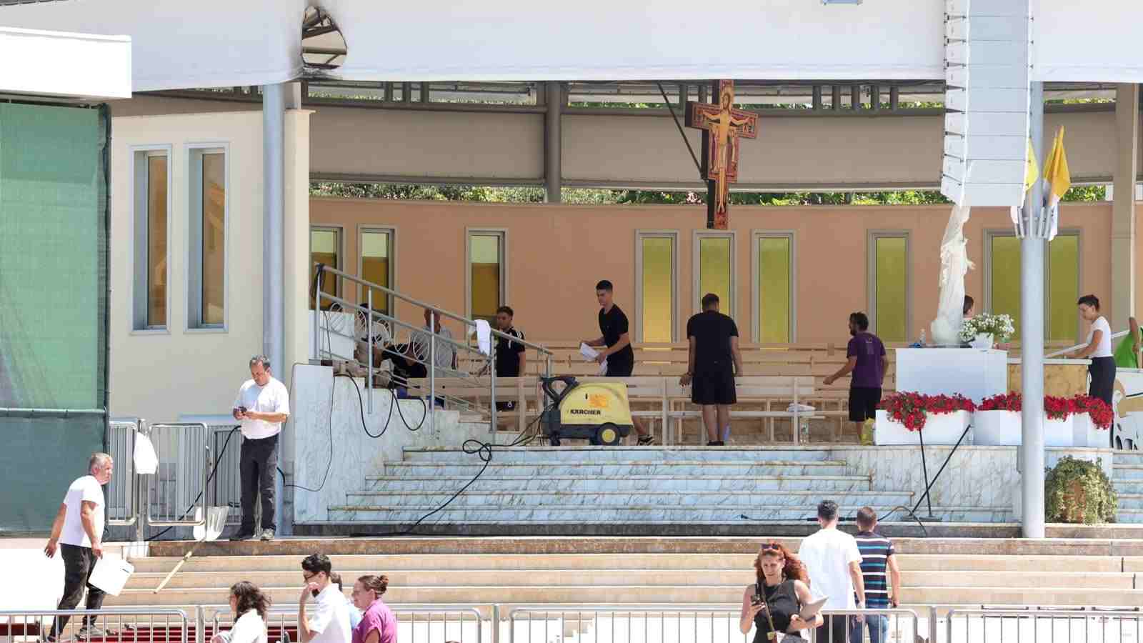 S MJESTA DOGAĐAJA Od ranog jutra saniraju se posljedice vandalskog čina, pogledajte fotogaleriju