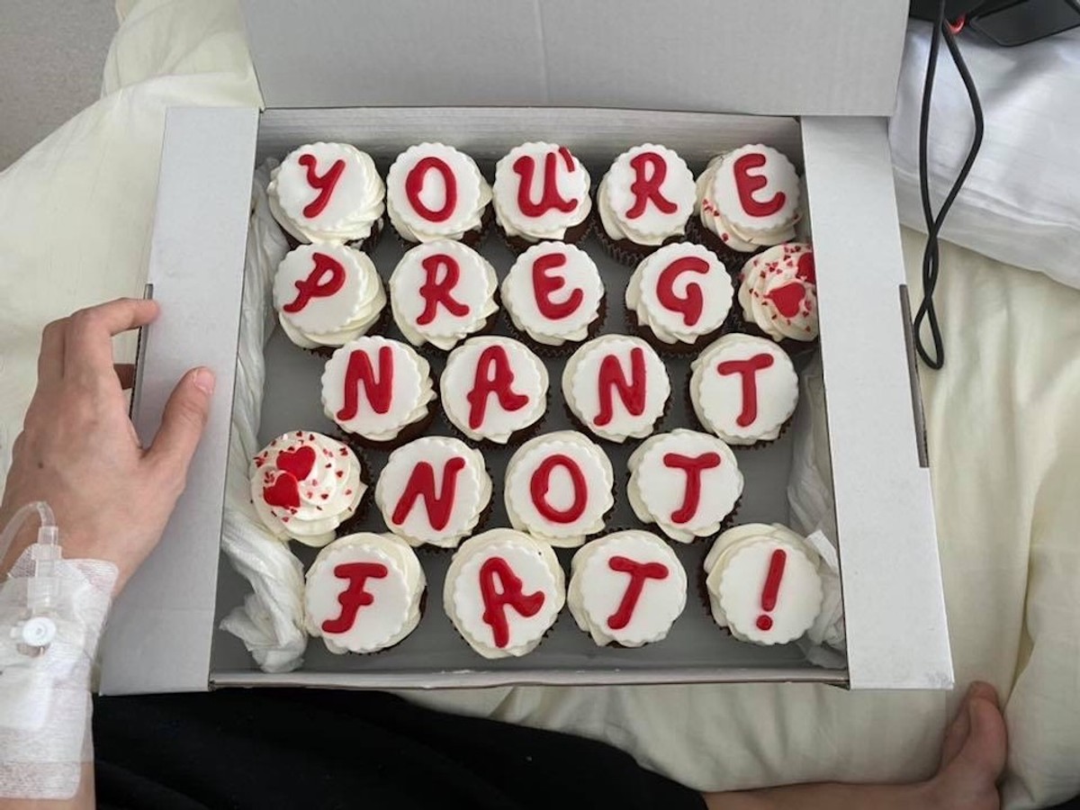 Muž Elle Dvornik totalno je inovativan s poklonima, kolačima joj poručio da nije debela