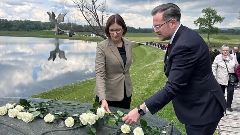 Puljak i Barbir u Jasenovcu: Zlo ne počinje logorima