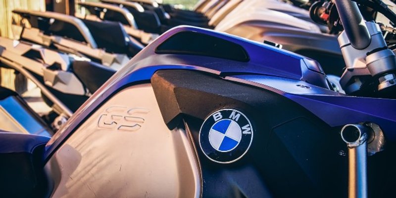 Motociklist zaustavljen u Kaštelima pa završio u zatvoru, vozilo mu oduzeto