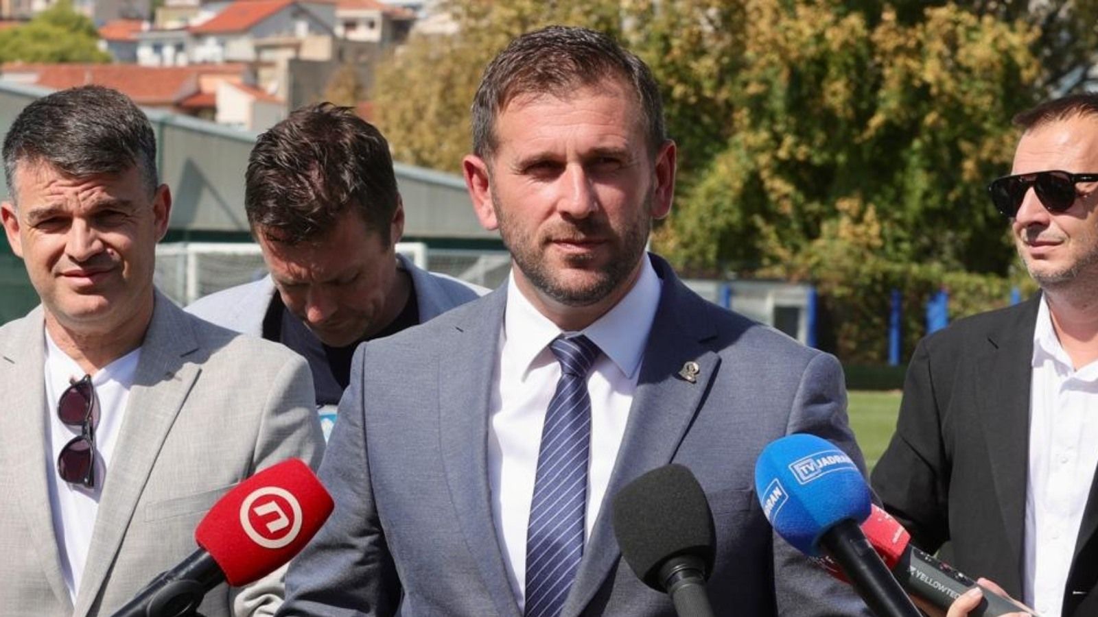 ŠUTA USPOREDIO IVOŠEVIĆA S PERNAROM: 'Kada niste zaposleni, možete si omogućiti priuštivo stanovanje u Banovini'