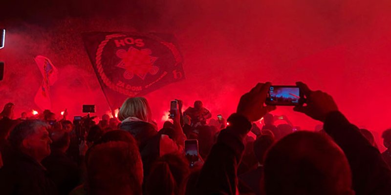 VIDEO: Mimohod završen bakljadom i pjesmom u čast gradu heroju Vukovaru!