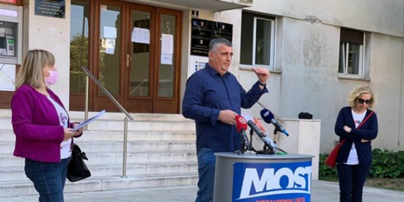 BULJ O VIRUSU U SPLITSKOM DOMU Uvalili su nam ga u 95. minuti, a sada nitko nije kriv!