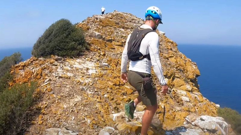 VIDEO Kompas ovdje 'poludi', stijene se odronjavaju, a pristup je iznimno težak: Znate li koji je to hrvatski otok?
