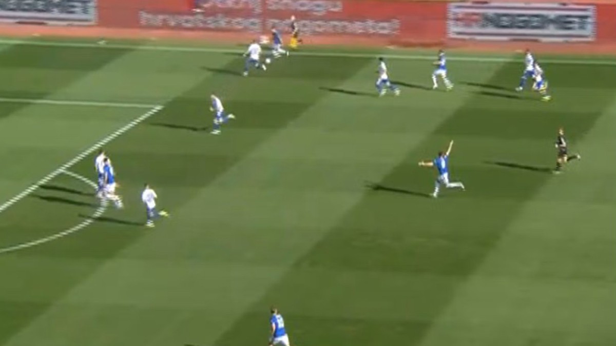 BIVŠI HAJDUKOV STOPER: 'To je taktička greška, zadnji vezni mora braniti tu zonu, a Hugo je bio na boku