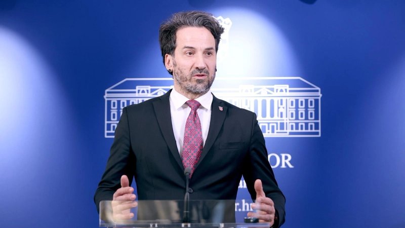 Miletić: Ako dođemo na vlast, sve ćemo polit benzinom i zapalit