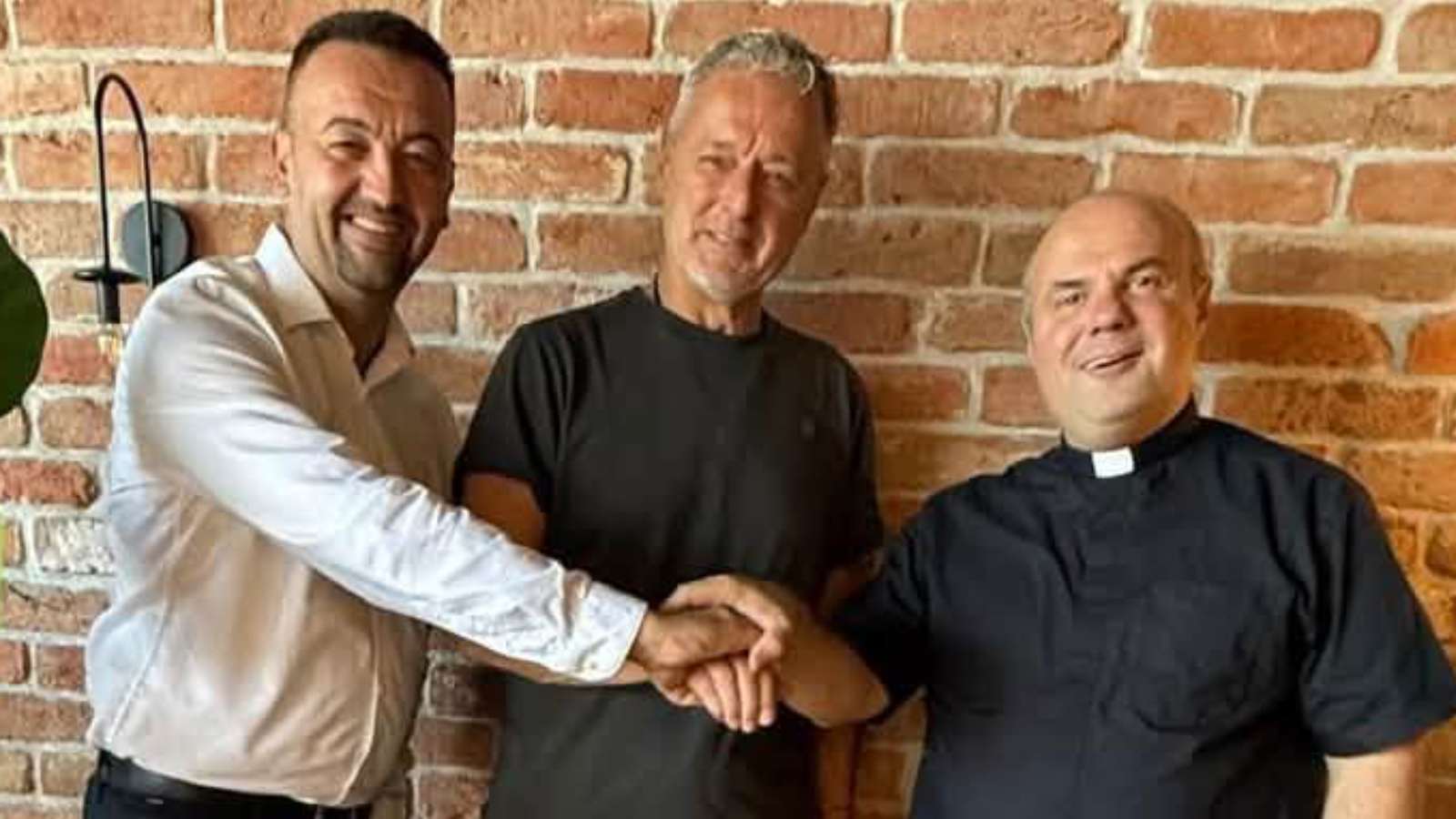 Vukovarski gradonačelnik objavio fotografiju s Thompsonom pa mu poslao posebnu poruku