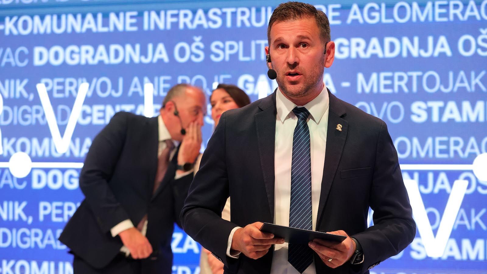 FOTO/VIDEO Šuta podvukao crtu nakon prve godine: 'Pokrenuli smo projekte koji su godinama stajali'
