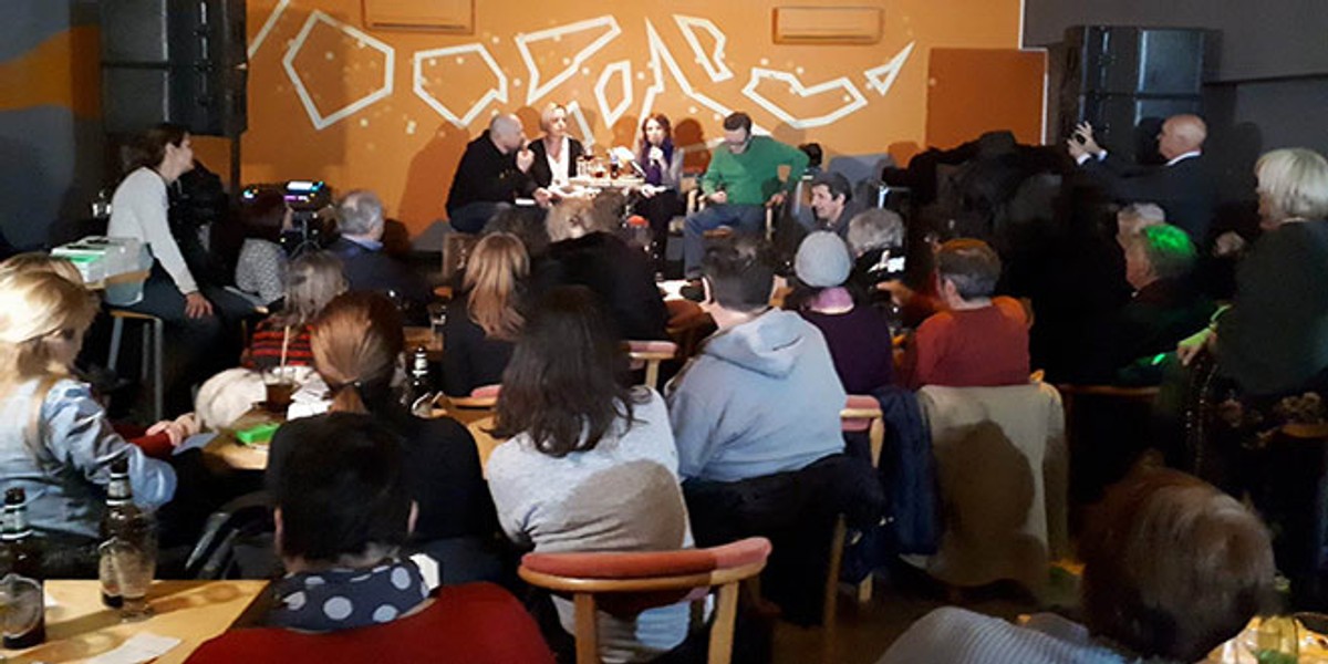 Promocija Smojine knjige 'Judi i beštije': Na papir je stavljao sve što bi mu prolazilo kroz glavu, tako u jednom trenutku kaže da bi bilo najbolje bombardirati Beograd