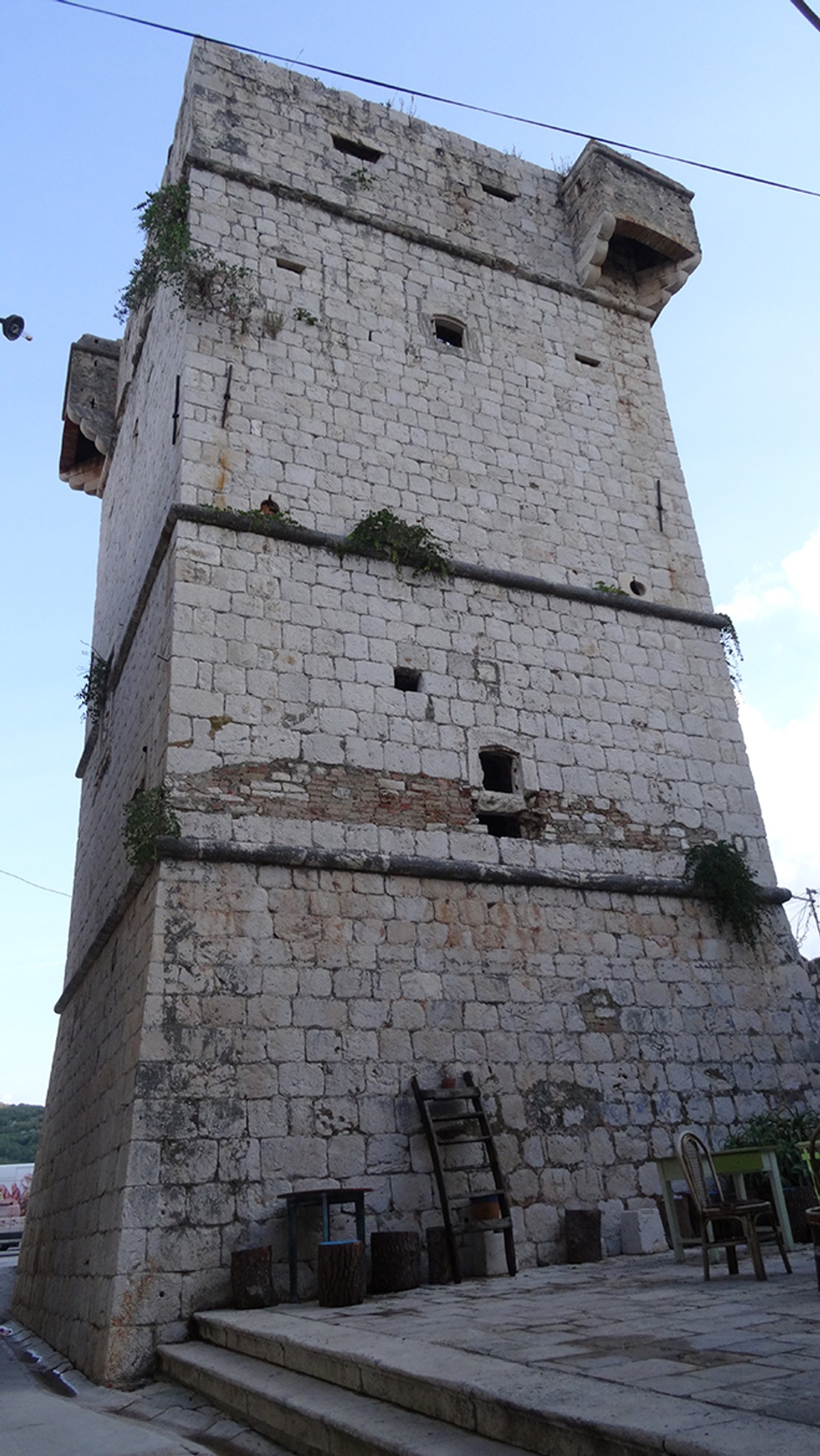 Vis je najveći dio svoje povijesti bio otok tvrđava: Pročitajte koje su se sve svjetske sile borile za taj dio Jadrana