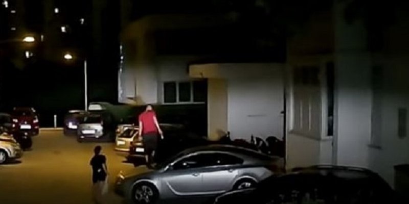 VIDEO Nova 'zabava', hodanje po 'haubama' parkiranih automobila