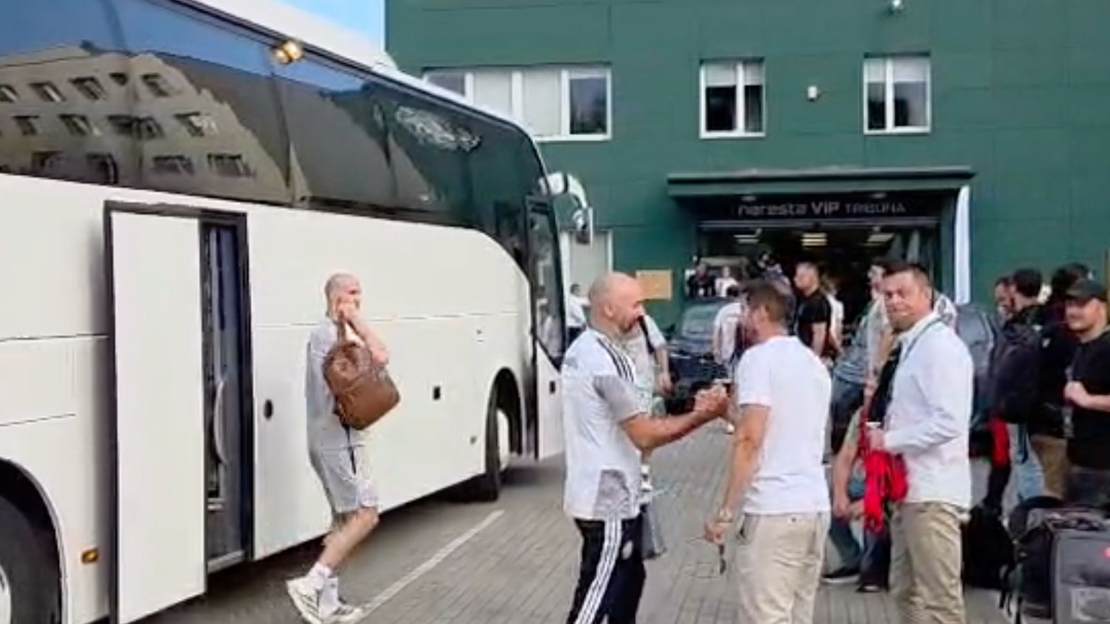 VIDEO IZ VILNIUSA: Pogledajte dolazak Hajdukovih igrača na stadion