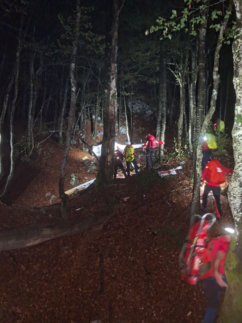FOTO: Iz HGSS-a otkrili kako su pronašli zrakoplov na području Paklenice