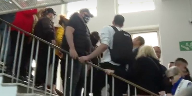 SUKOB U BEOGRADU: Građanima i oporbi nisu dali na sjednicu Skupštine