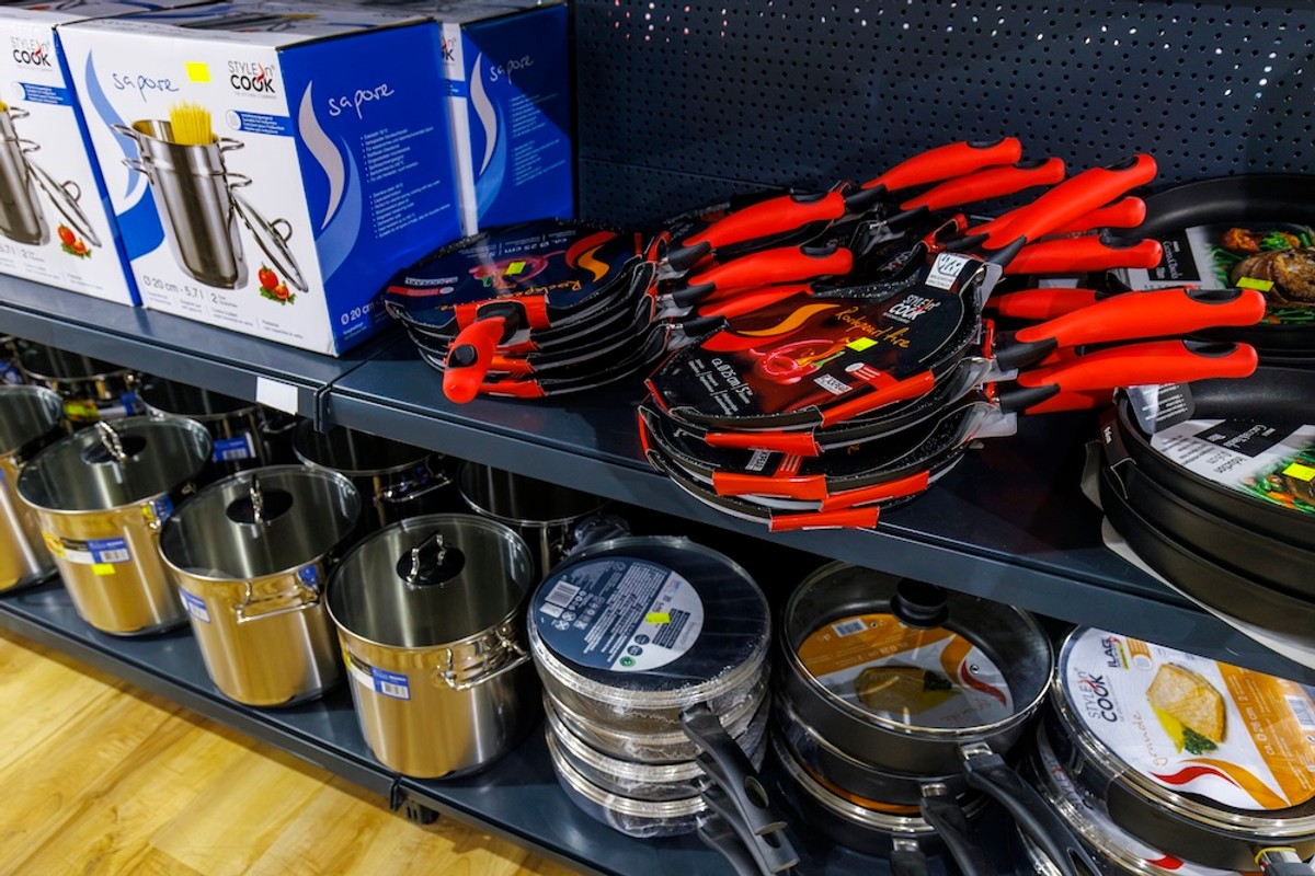 Kreće totalno ludilo u Kaštelima, poznati outlet šokirao niskim cijenama: Od danas imaju kućanske aparate, alat, bazene, jacuzzije...