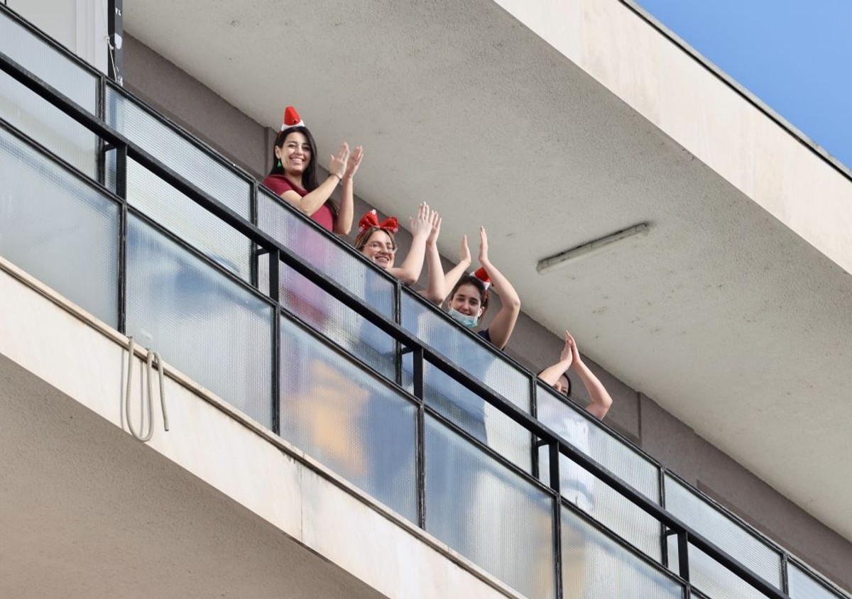 Kolendanje kod KBC-a | foto: Veljko Martinović