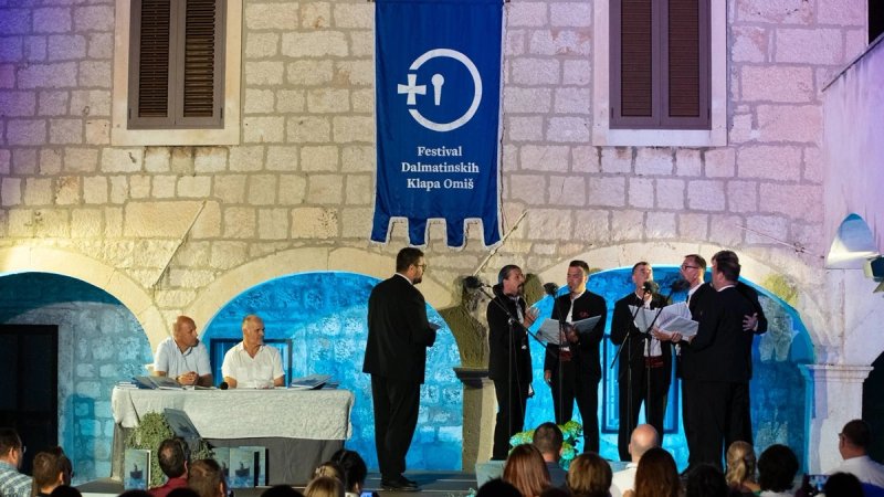 60. OMIŠKI FESTIVAL Proslavljena i prije predstavljanja: Donosimo priču iza nove zbirke klapskih skladbi