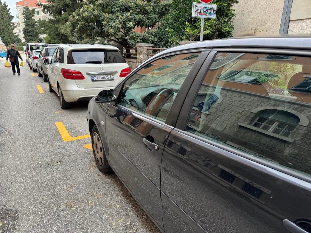 Oštećena auta u Istarskoj