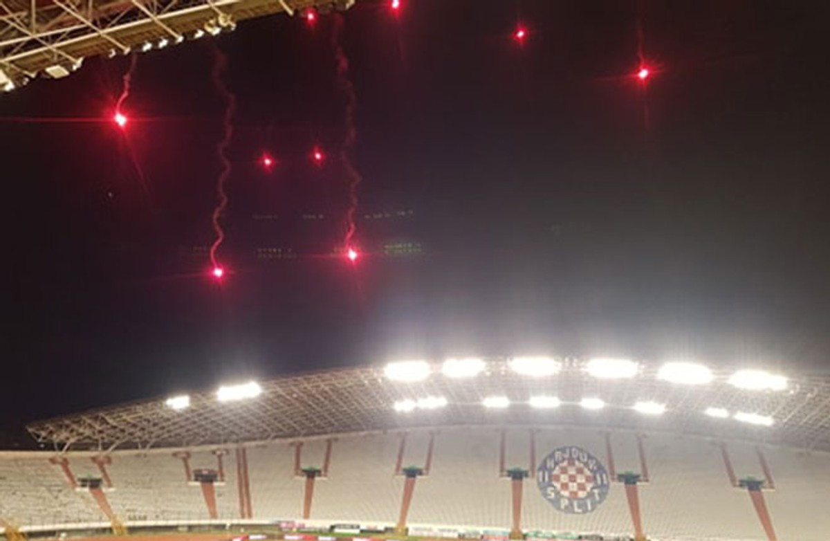 FOTO: Rakete nad Poljudom, izvan stadiona topovski udari