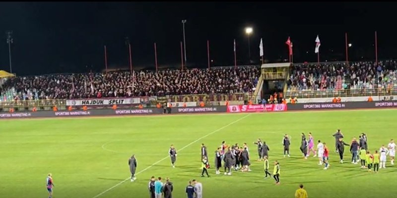 VIDEO Pogledajte kako je Torcida ispratila igrače Hajduka nakon pobjede