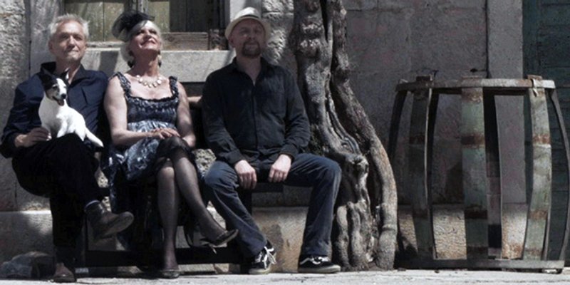 Rundek Cargo Trio u amfiteatru Doma mladih