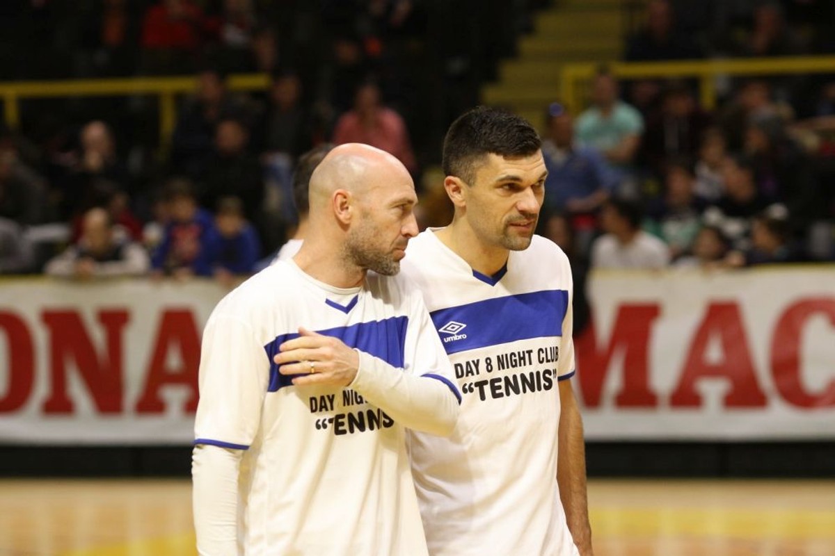 Četiri kafića / foto: Ivica Čavka