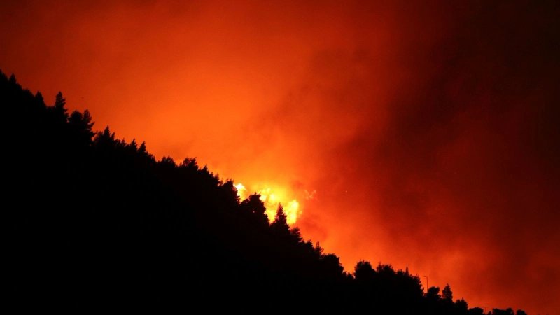 Stigle nove informacije o požarištu u Lokvi Rogoznici, poznato i koliko je površine zahvaćeno