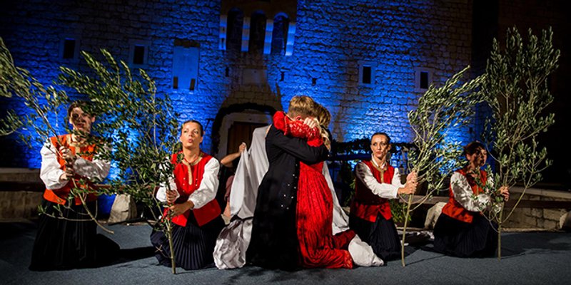 Kaštela - grad dvoraca koji čuva strašnu ljubavnu legendu