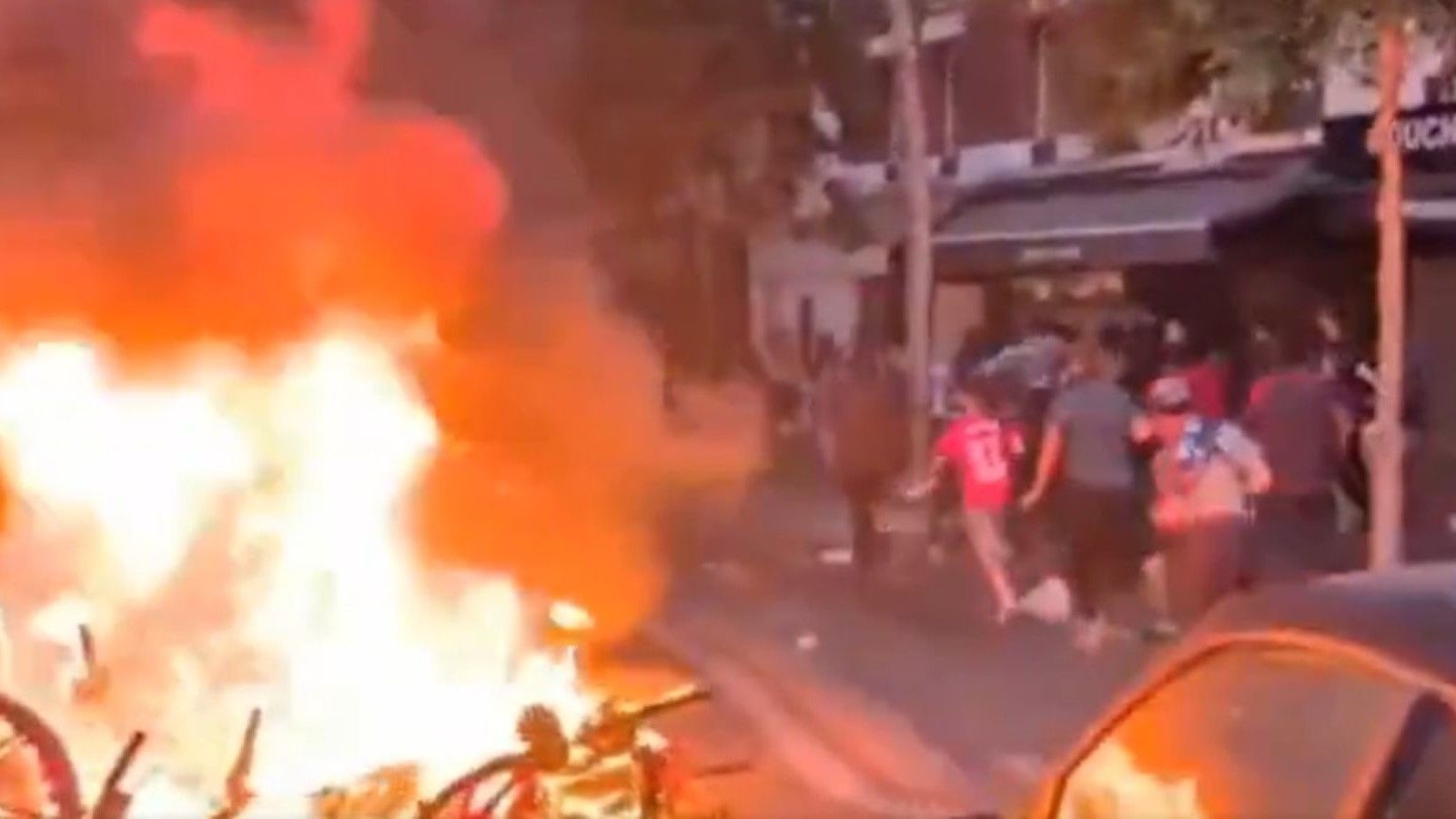 Neredi u Francuskoj nakon pobjede PSG-a! Stotine uhićenih, ozlijeđeno više policajaca
