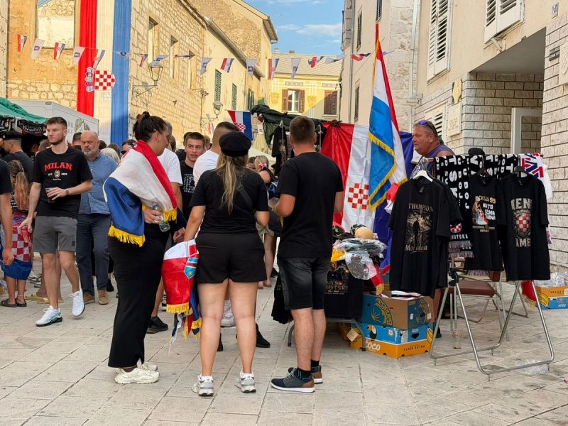 FOTO Evo koliko ćete izdvojiti za hrvatsku zastavu u Imotskom