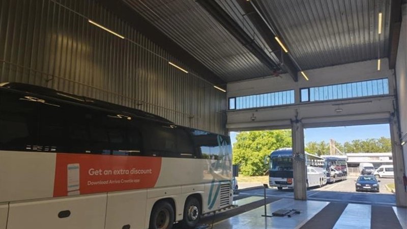 Kod 13 školskih autobusa, od 23 pregledana, pronađeni nedostaci