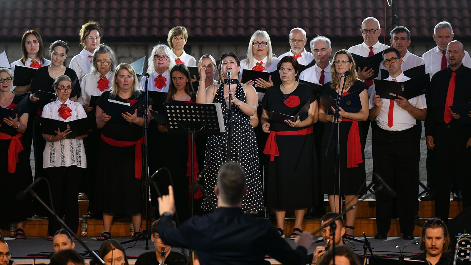 FOTO/VIDEO Pjesme Tome Bebića u izvedbi orkestra, poslušajte 'Ča smo na ovon svitu'