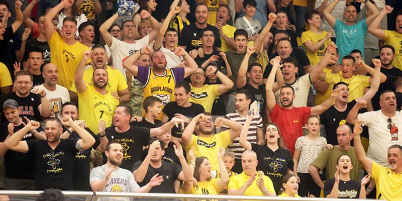 POGLED S TRIBINE Bez mobitela, bez selfija, bez bliceva - Gripe su bile veličanstvene!