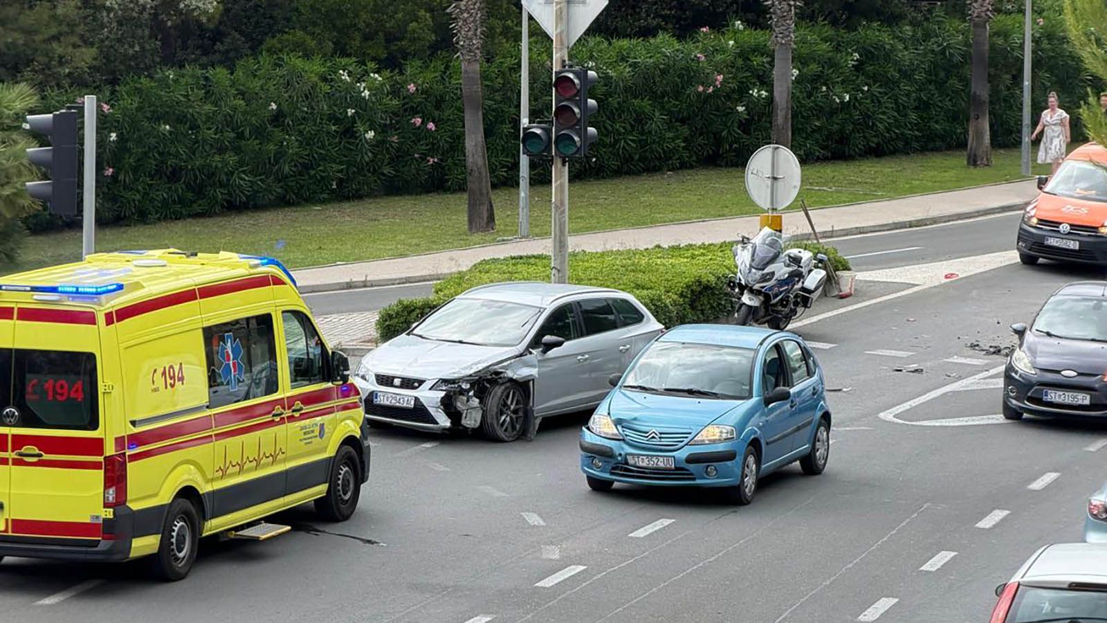 Sudar tri auta kod hotela Lav, ima ozlijeđenih