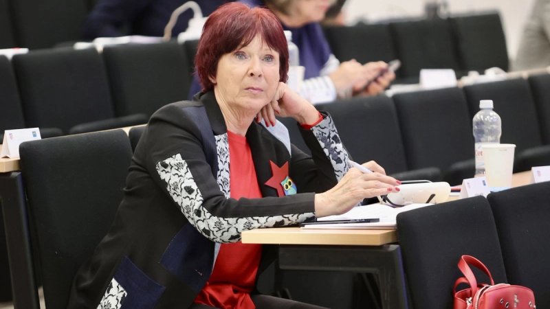 HRVATSKI ČASNIČKI ZBOR SPLIT 'Za simbole pod kojima je razarana Hrvatska nema mjesta u javnom prostoru!'