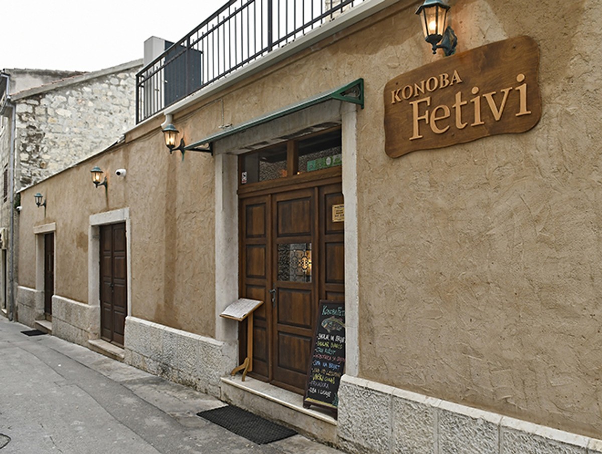 NAJBOLJI SPLITSKI RESTORANI Konoba Fetivi: Nakon što nas je Michelin provjerio, sada u provjeru dolaze i fetivi