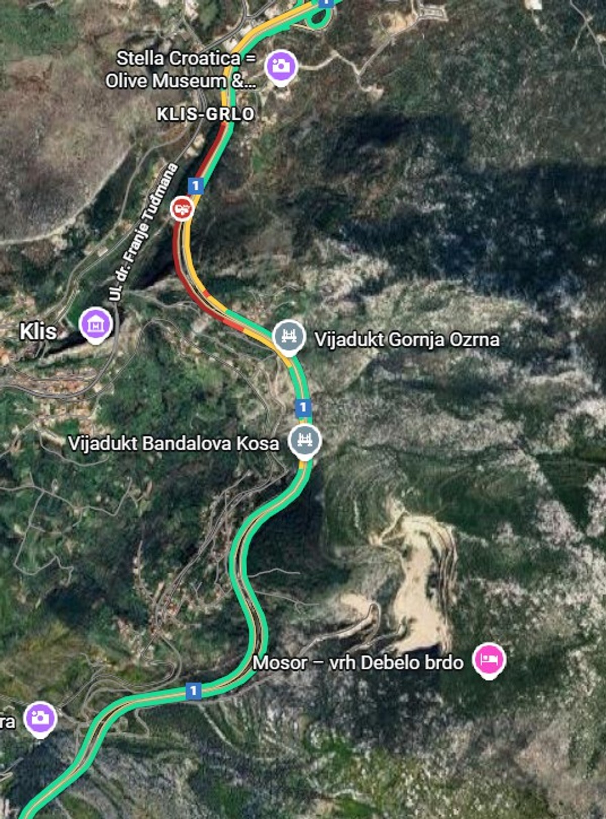 Snijeg izazvao kaos na cestama, prometna kod tunela Klis-Grlo