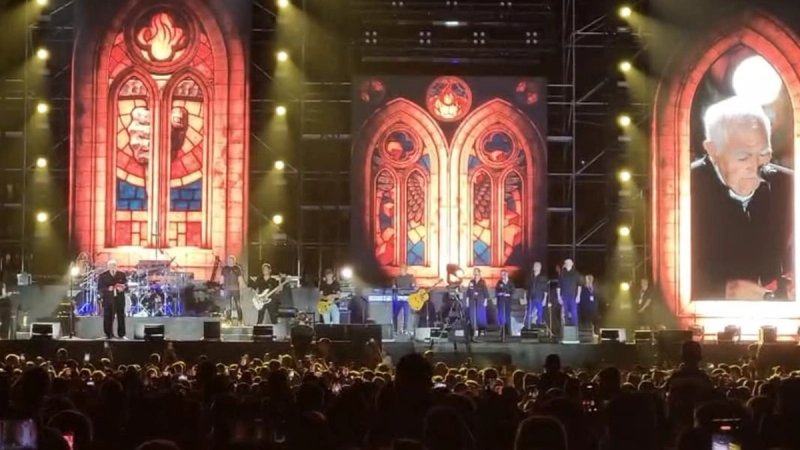 VIDEO Pozornica se 'pretvorila' u crkvu, a onda je biskup izrecitirao molitvu