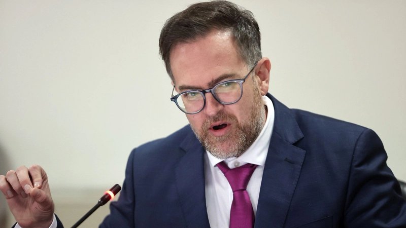 BARBIR PLENKOVIĆU: Hoće li HDZ tražiti isključenje SNS-a iz EPP-a?