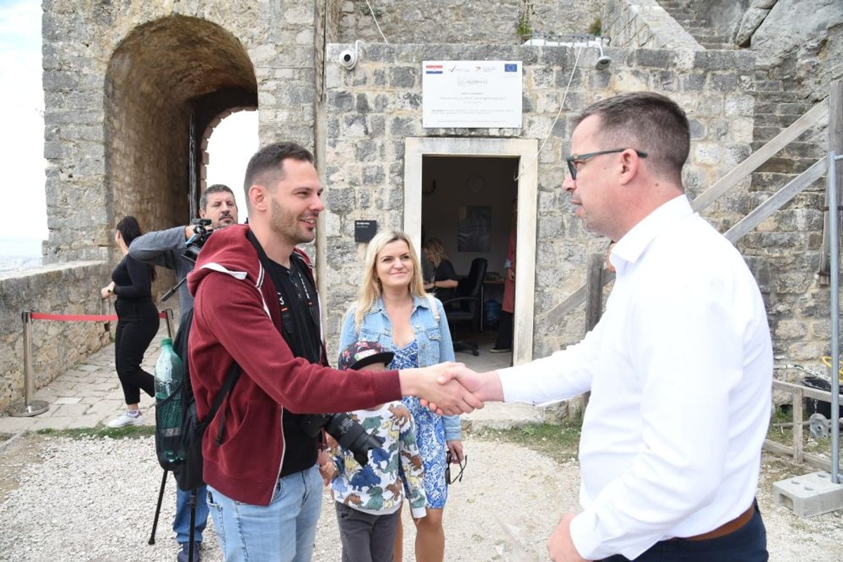 100.000. posjetitelj tvrđave Klis