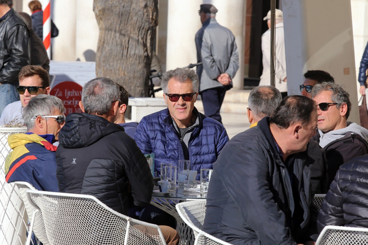 Božićni sajam - 11.12.2015. I Veljko Martinović