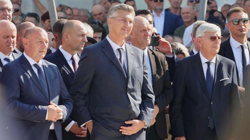 Plenković u Kninu objavio veliku vijest za branitelje: Uvodimo dodatak uz mirovine, obuhvatit će oko 200.000 ljudi