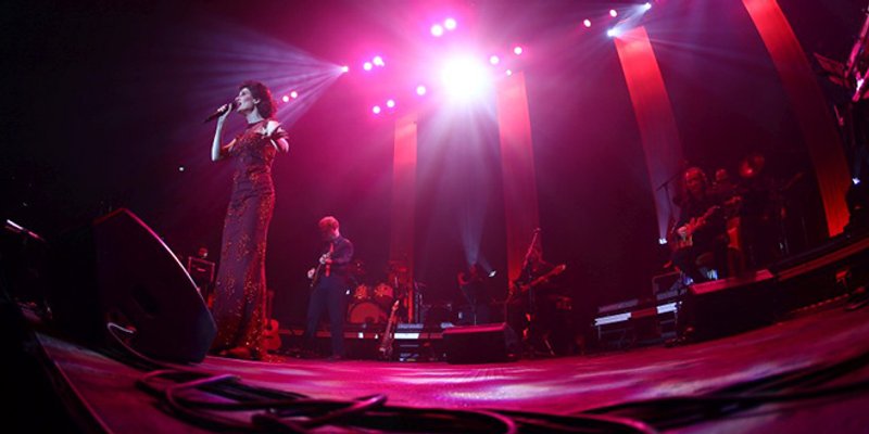 Završio odličan koncert, Doris Dragović plakala na pozornici