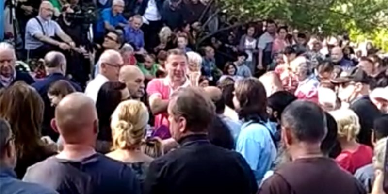 VIDEO: Zdravko Mamić u Međugorju - vodi molitvu