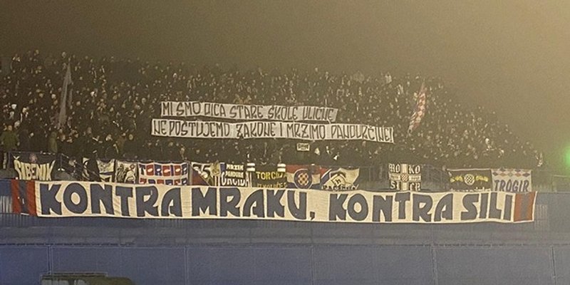 VIDEO: Torcida podigla poruku i priredila pirotehnički šou